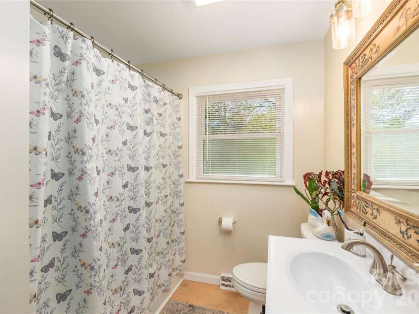 159 Sand Hill Road, Asheville, NC 28806.  MLS# CAR4370635, YatesRealty ID 17165. 