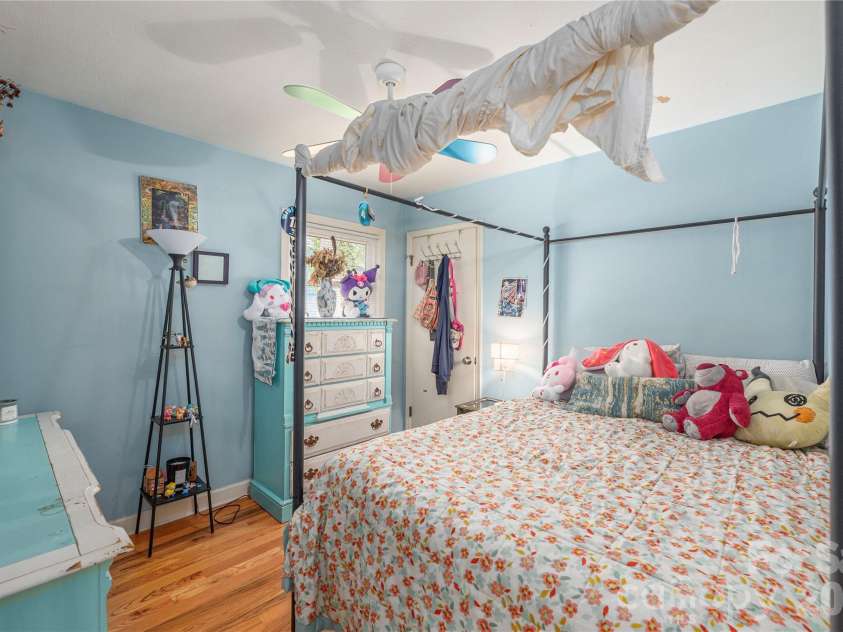 159 Sand Hill Road, Asheville, NC 28806.  MLS# CAR4370635, YatesRealty ID 17165. 