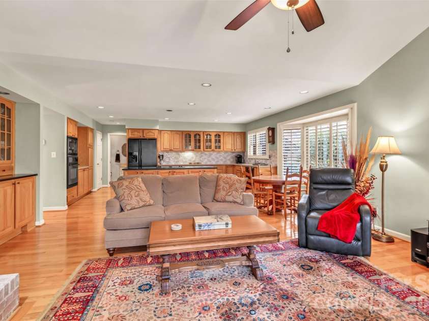 3 Lake Ridge Road, Clover, SC 29710.  MLS# CAR4326905, YatesRealty ID 17166. 