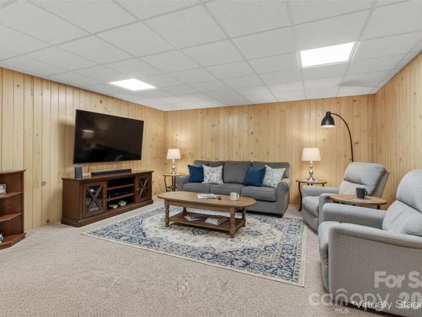 3 Lake Ridge Road, Clover, SC 29710.  MLS# CAR4326905, YatesRealty ID 17166. 