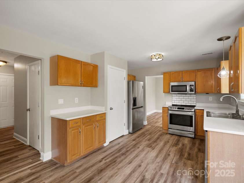 3002 Fair Meadows Drive, Monroe, NC 28110.  MLS# CAR4247552, YatesRealty ID 17166. Kitchen