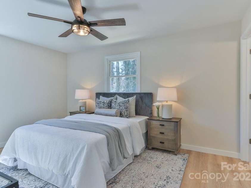 3617 12th Street Drive, Hickory, NC 28601.  MLS# CAR4223807, YatesRealty ID 17168. Primary suite