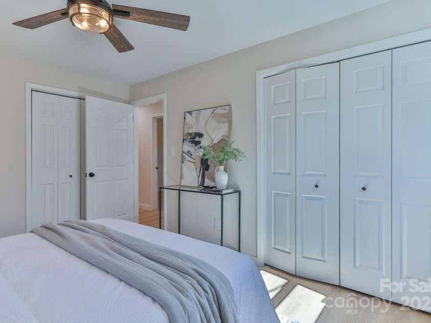 3617 12th Street Drive, Hickory, NC 28601.  MLS# CAR4223807, YatesRealty ID 17168. Primary suite