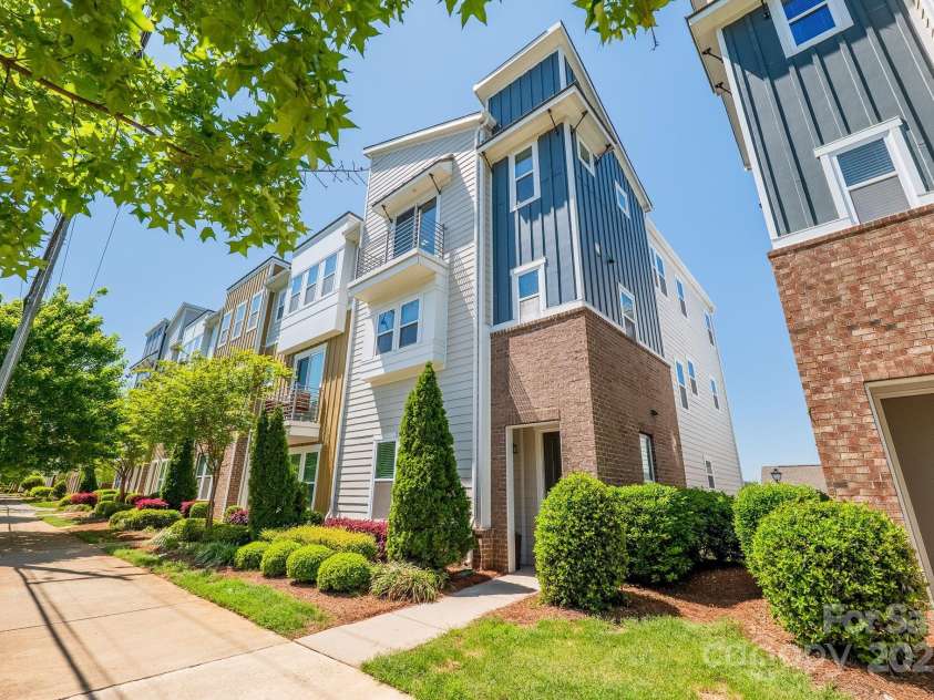 2551 Statesville Avenue, Charlotte, NC 28206.  MLS# CAR4248477, YatesRealty ID 17169. 