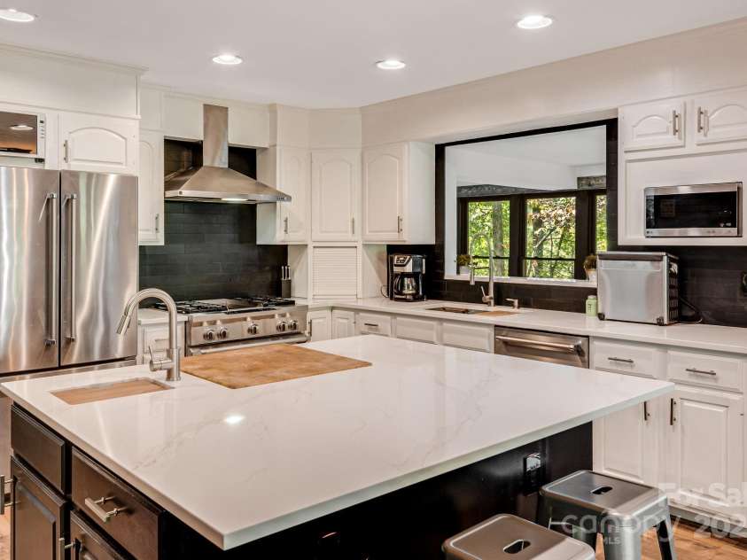 131 Jonadel Court, Lake Lure, NC 28746.  MLS# CAR4304317, YatesRealty ID 1717. 