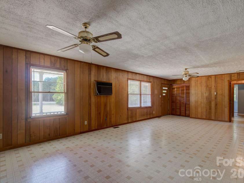 22271 Hwy 151 Highway, McBee, SC 29101.  MLS# CAR4371910, YatesRealty ID 17170. 