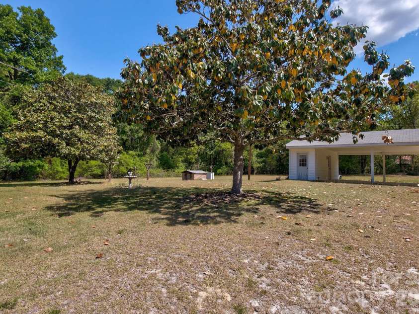 22271 Hwy 151 Highway, McBee, SC 29101.  MLS# CAR4371910, YatesRealty ID 17170. 