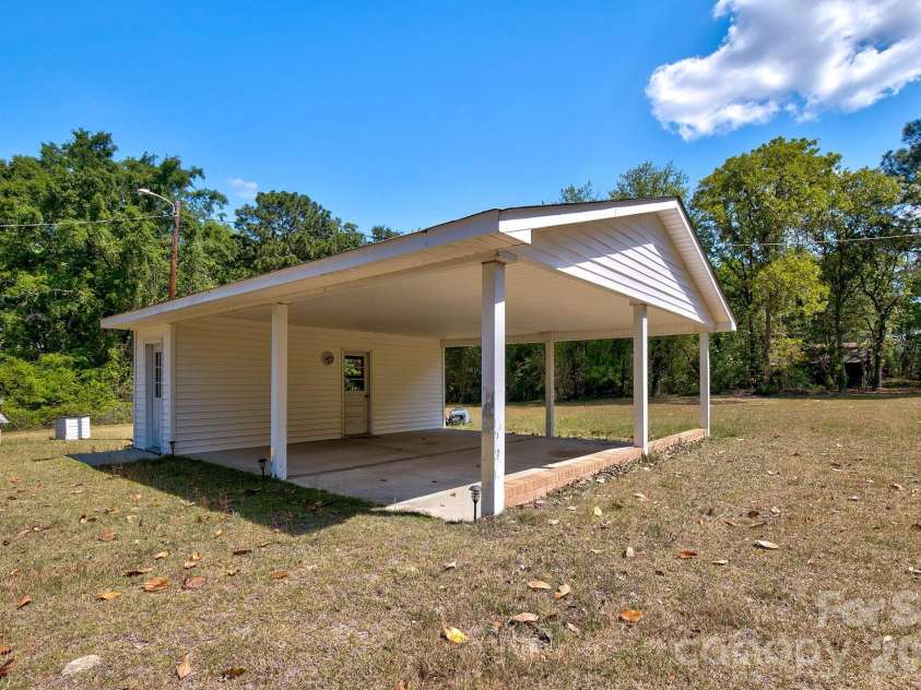 22271 Hwy 151 Highway, McBee, SC 29101.  MLS# CAR4371910, YatesRealty ID 17170. 