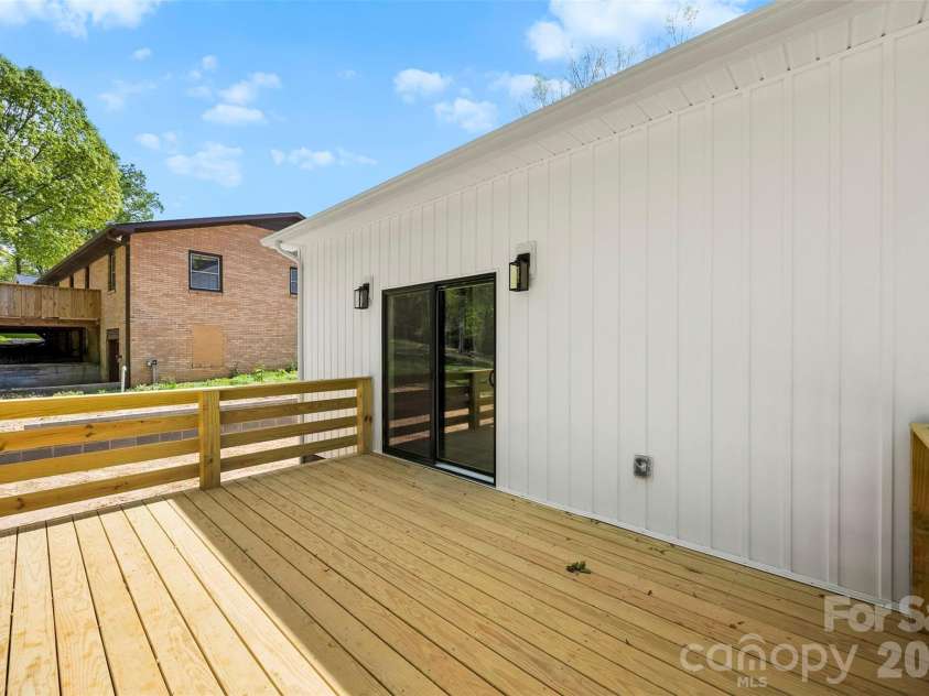 508 Pine Street, Landis, NC 28088.  MLS# CAR4368273, YatesRealty ID 17171. 