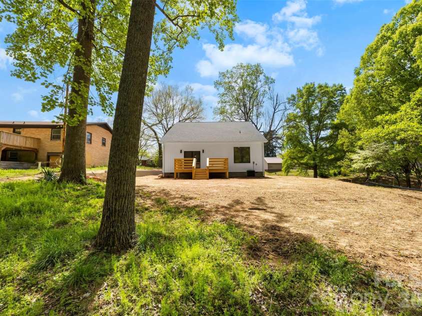 508 Pine Street, Landis, NC 28088.  MLS# CAR4368273, YatesRealty ID 17171. 