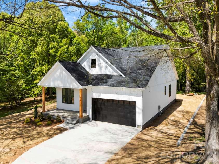508 Pine Street, Landis, NC 28088.  MLS# CAR4368273, YatesRealty ID 17171. 