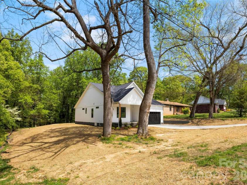 508 Pine Street, Landis, NC 28088.  MLS# CAR4368273, YatesRealty ID 17171. 