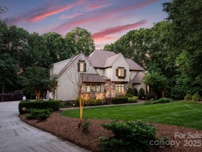 12835 Ninebark Trail, Charlotte, NC 28278.  MLS# CAR4255280, YatesRealty ID 17172. 