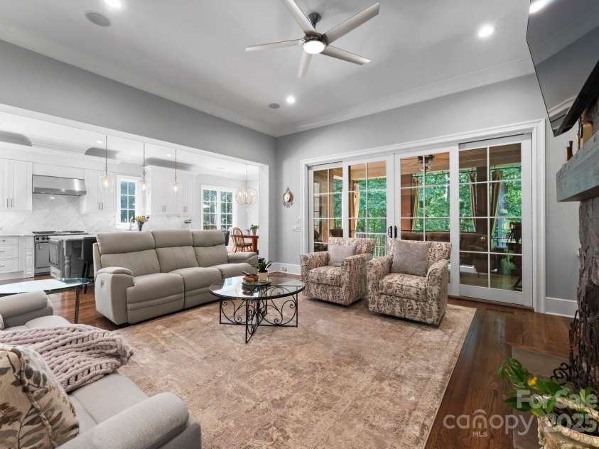 12835 Ninebark Trail, Charlotte, NC 28278.  MLS# CAR4255280, YatesRealty ID 17172. 