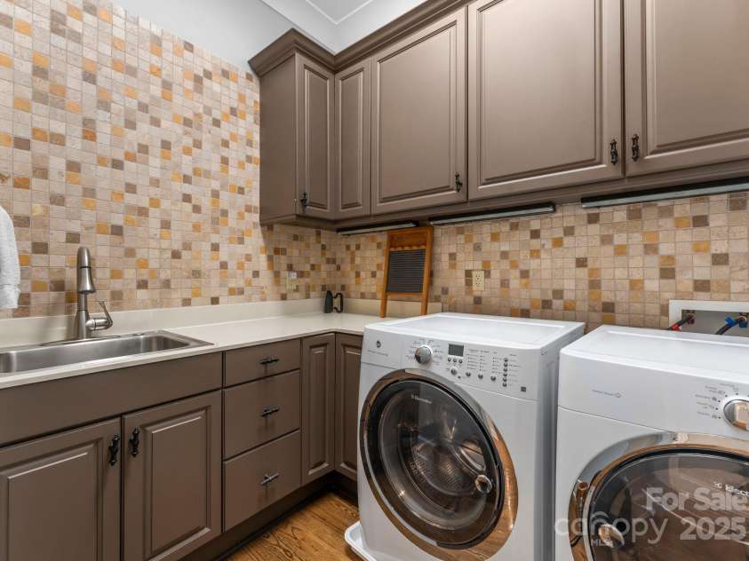 12835 Ninebark Trail, Charlotte, NC 28278.  MLS# CAR4255280, YatesRealty ID 17172. 