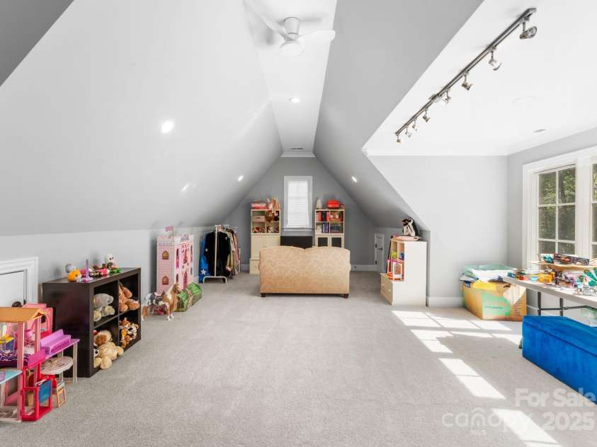 12835 Ninebark Trail, Charlotte, NC 28278.  MLS# CAR4255280, YatesRealty ID 17172. 