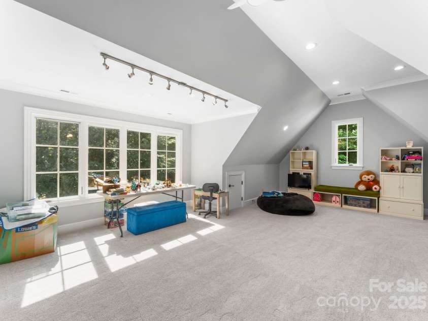 12835 Ninebark Trail, Charlotte, NC 28278.  MLS# CAR4255280, YatesRealty ID 17172. 