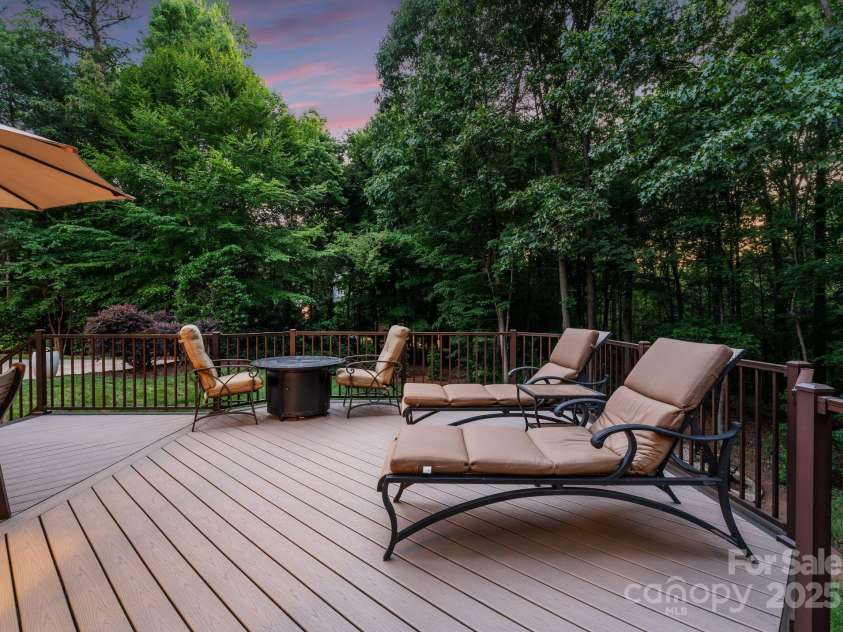 12835 Ninebark Trail, Charlotte, NC 28278.  MLS# CAR4255280, YatesRealty ID 17172. 