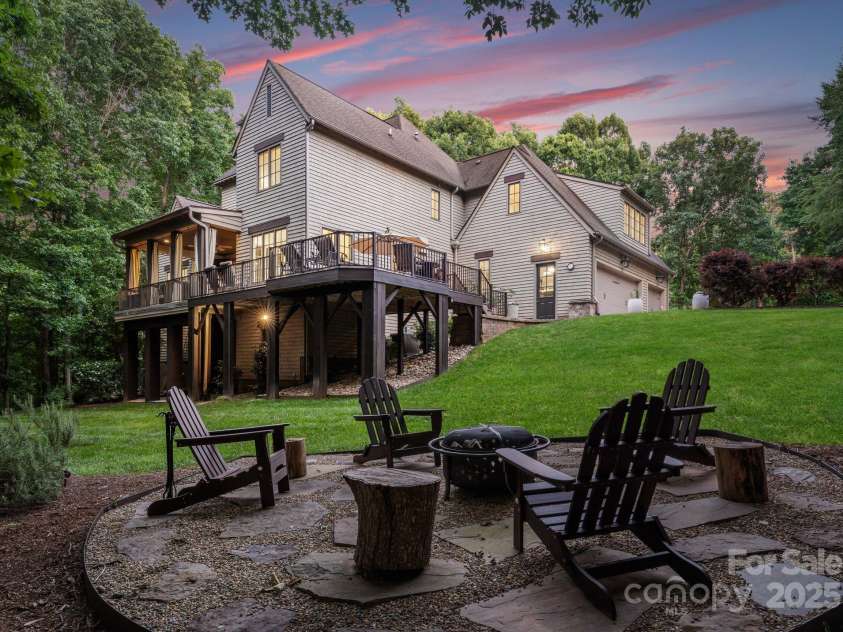 12835 Ninebark Trail, Charlotte, NC 28278.  MLS# CAR4255280, YatesRealty ID 17172. 