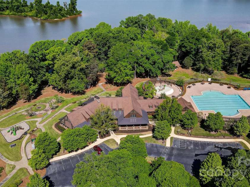 12835 Ninebark Trail, Charlotte, NC 28278.  MLS# CAR4255280, YatesRealty ID 17172. 