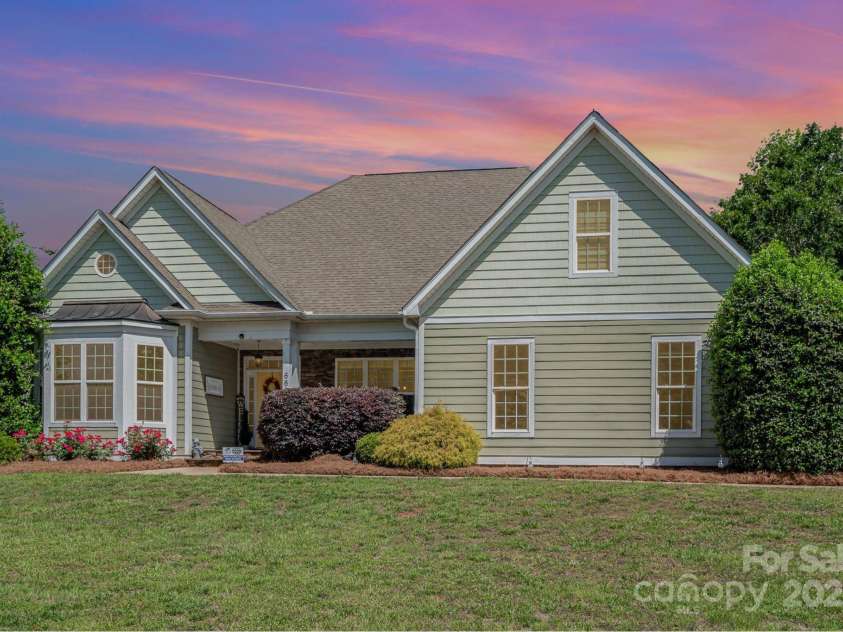 6603 Havencrest Drive, Denver, NC 28037.  MLS# CAR4254703, YatesRealty ID 17173. 