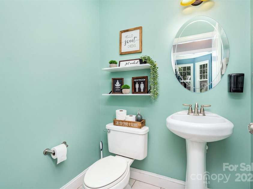 6603 Havencrest Drive, Denver, NC 28037.  MLS# CAR4254703, YatesRealty ID 17173. Bath