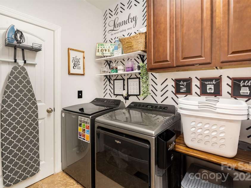 6603 Havencrest Drive, Denver, NC 28037.  MLS# CAR4254703, YatesRealty ID 17173. Laundry Room