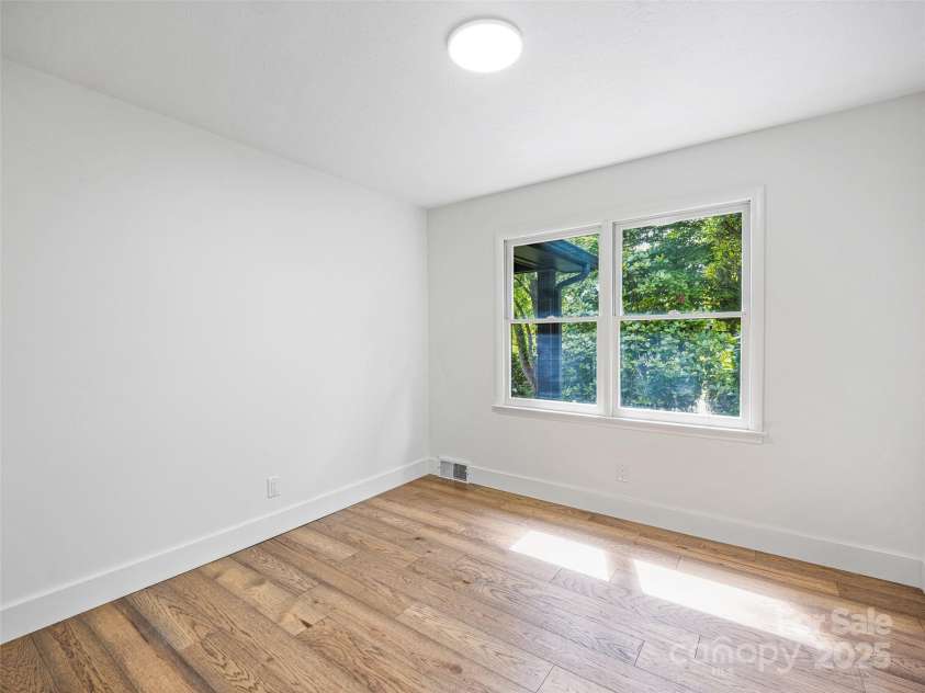 3 Acorn Road, Asheville, NC 28804.  MLS# CAR4277368, YatesRealty ID 17174. Bedroom 2.