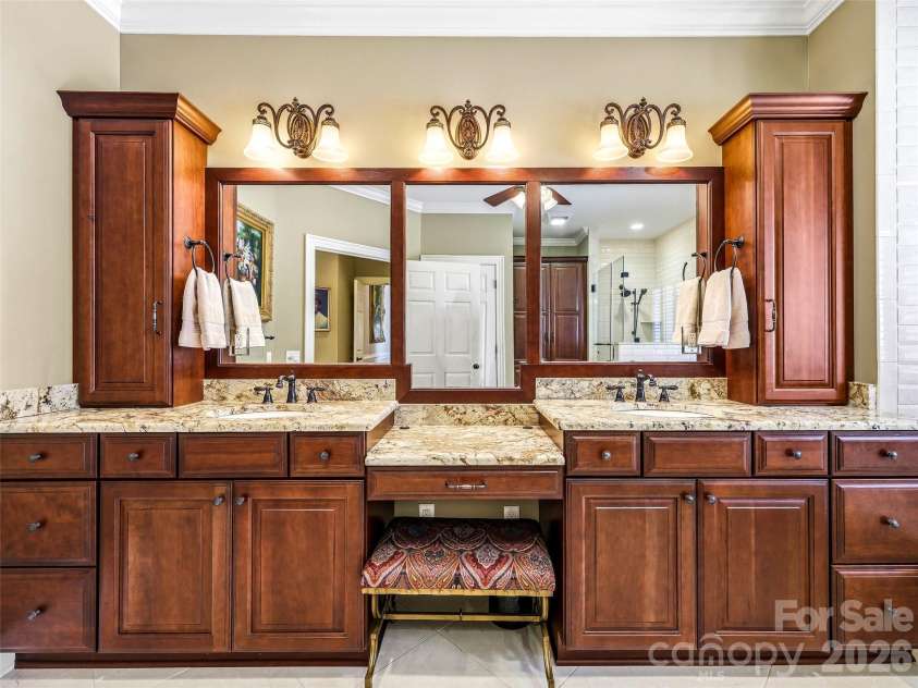 33 Tiverton Lane, Asheville, NC 28803.  MLS# CAR4370215, YatesRealty ID 17174. 