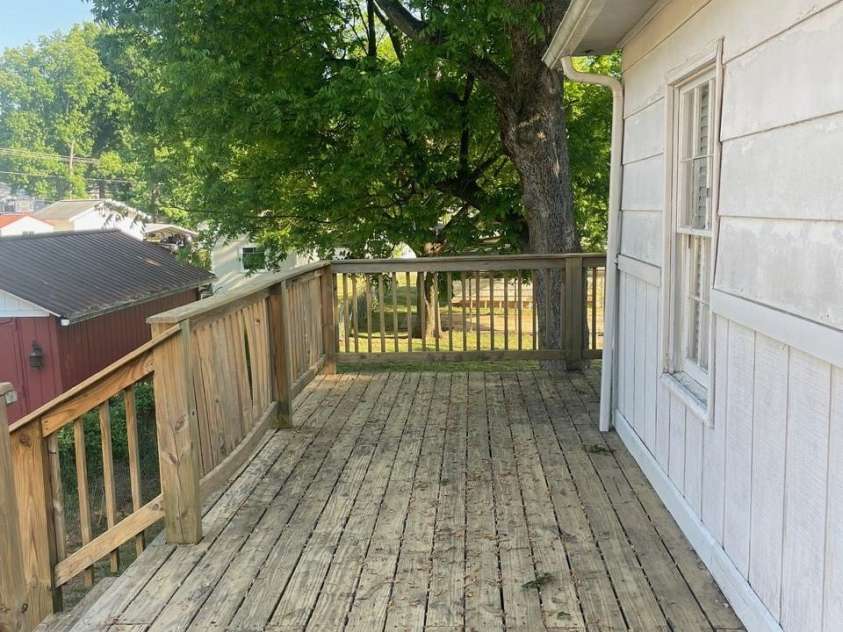 119 Pine Street, Badin, NC 28009.  MLS# CAR4374357, YatesRealty ID 17177. 