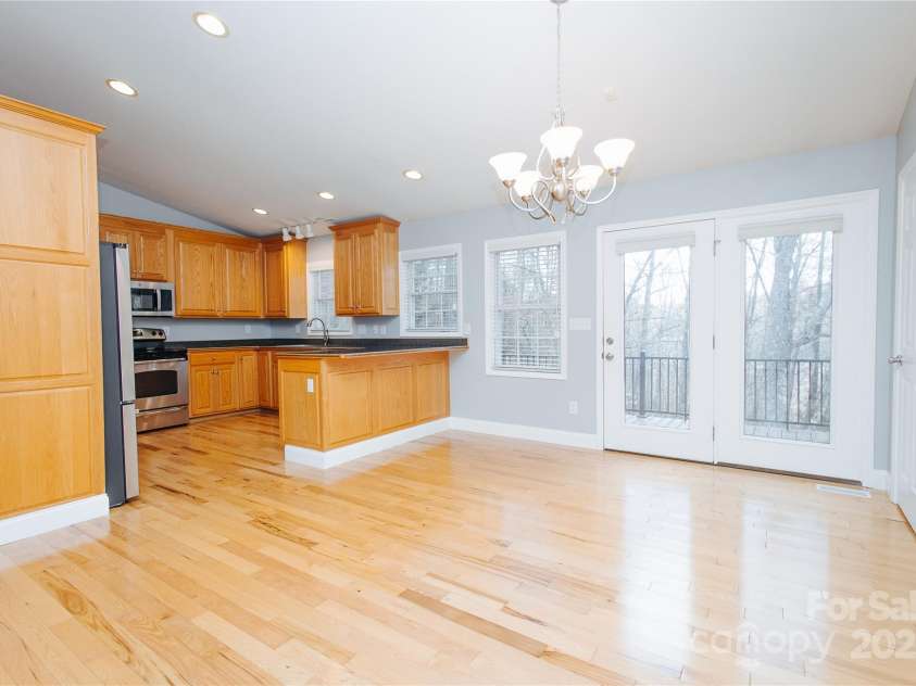 89 Bobcat Path, Marion, NC 28752.  MLS# CAR4322653, YatesRealty ID 17177. 