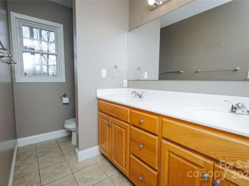 89 Bobcat Path, Marion, NC 28752.  MLS# CAR4322653, YatesRealty ID 17177. 