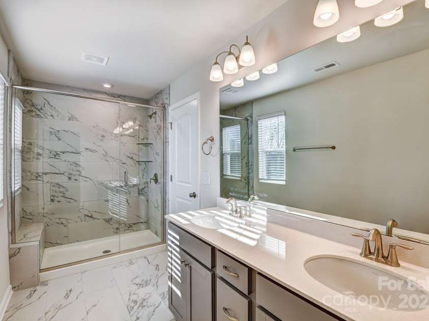 8042 Downy Oak Lane, Charlotte, NC 28269.  MLS# CAR4243405, YatesRealty ID 17178. For representation purposes of floorplan only, actual homesite is under construction and design and structural options may vary