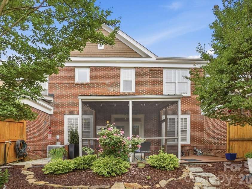 19512 Topgallant Drive, Cornelius, NC 28031.  MLS# CAR4375197, YatesRealty ID 17179. 