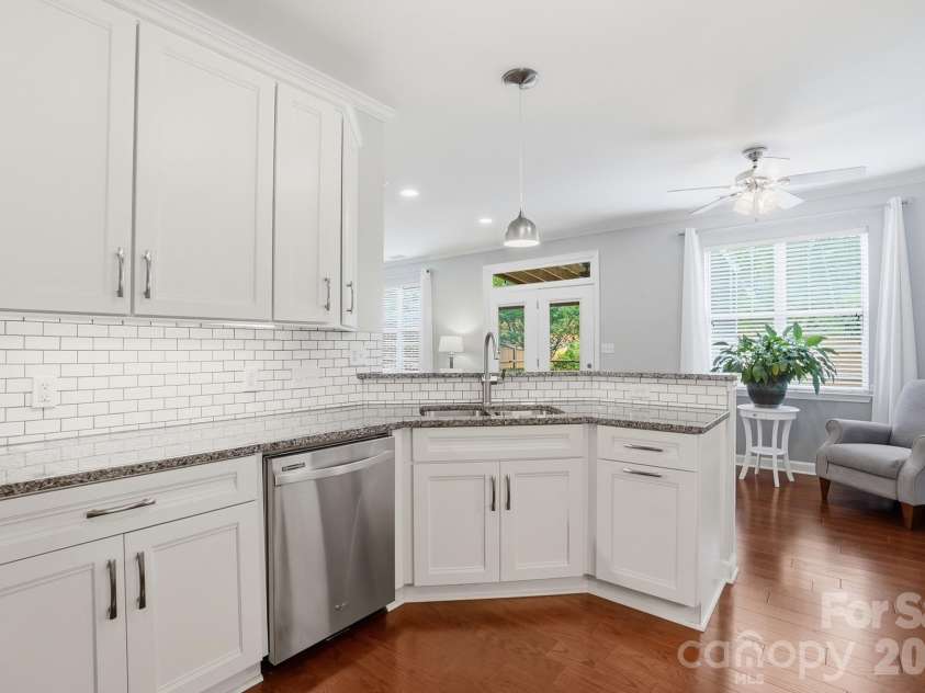 19512 Topgallant Drive, Cornelius, NC 28031.  MLS# CAR4375197, YatesRealty ID 17179. 