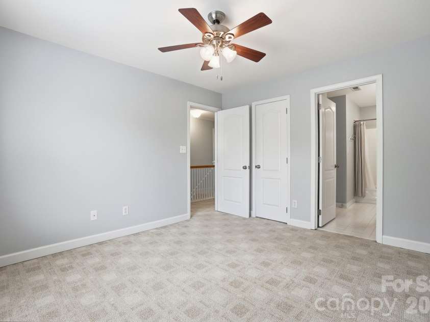 19512 Topgallant Drive, Cornelius, NC 28031.  MLS# CAR4375197, YatesRealty ID 17179. 