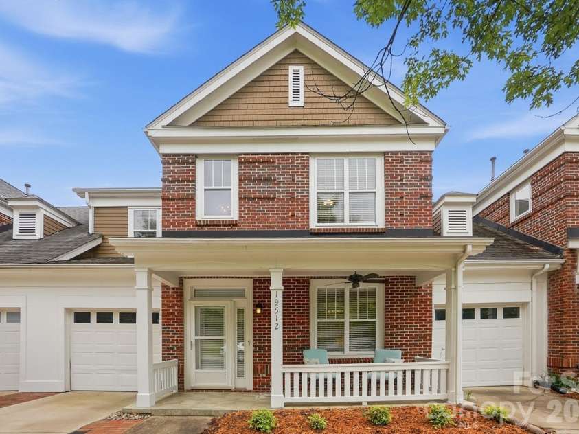 19512 Topgallant Drive, Cornelius, NC 28031.  MLS# CAR4375197, YatesRealty ID 17179. 