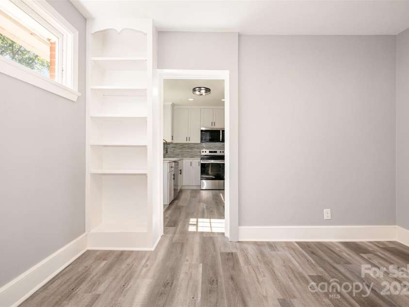 1015 Andover Road, Charlotte, NC 28211.  MLS# CAR4313670, YatesRealty ID 1718. 