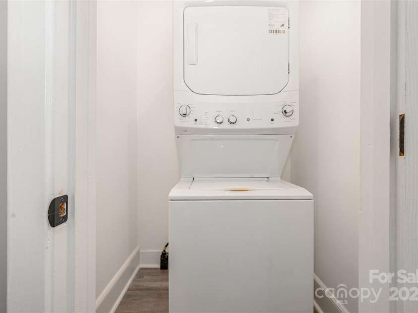 1015 Andover Road, Charlotte, NC 28211.  MLS# CAR4313670, YatesRealty ID 1718. 