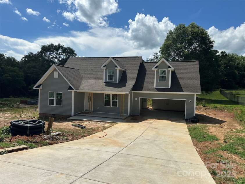 184 Maplewood Lane, Taylorsville, NC 28681.  MLS# CAR4208493, YatesRealty ID 1718. 