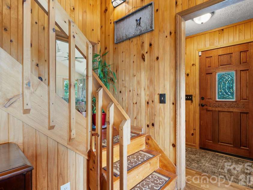 4415 Laurel Ridge Drive, Lenoir, NC 28645.  MLS# CAR4290774, YatesRealty ID 1718. 