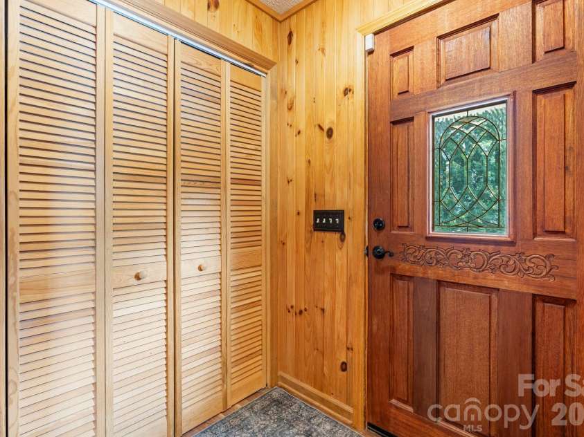 4415 Laurel Ridge Drive, Lenoir, NC 28645.  MLS# CAR4290774, YatesRealty ID 1718. 