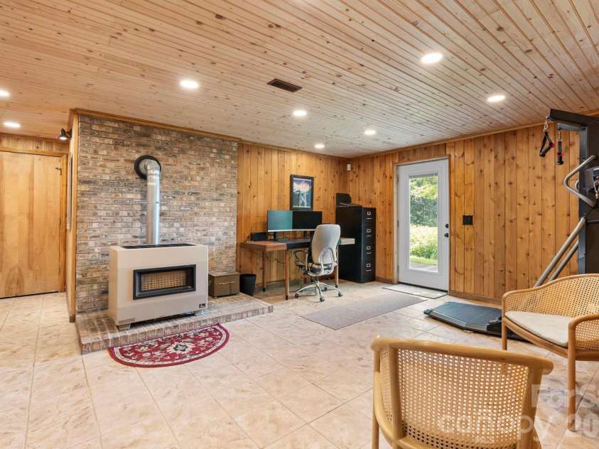 4415 Laurel Ridge Drive, Lenoir, NC 28645.  MLS# CAR4290774, YatesRealty ID 1718. 