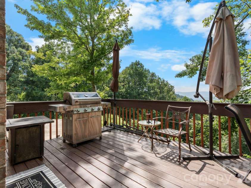 4415 Laurel Ridge Drive, Lenoir, NC 28645.  MLS# CAR4290774, YatesRealty ID 1718. 