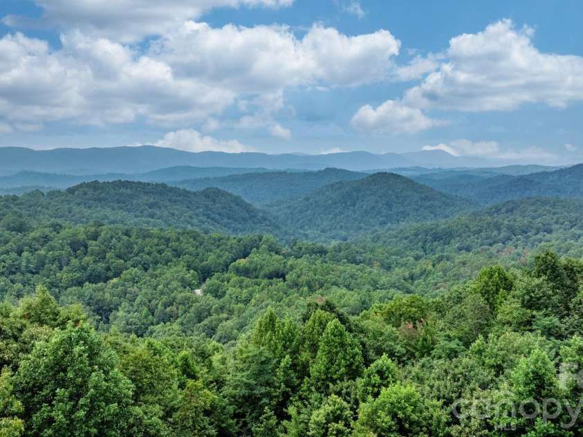 4415 Laurel Ridge Drive, Lenoir, NC 28645.  MLS# CAR4290774, YatesRealty ID 1718. 