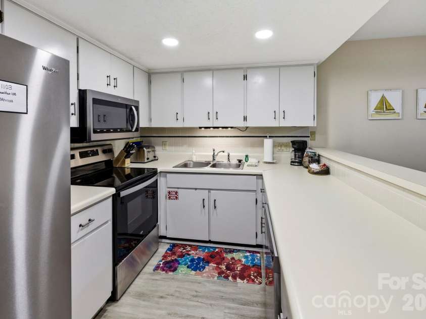 126 Hillside Court, Lake Lure, NC 28746.  MLS# CAR4375552, YatesRealty ID 17181. 