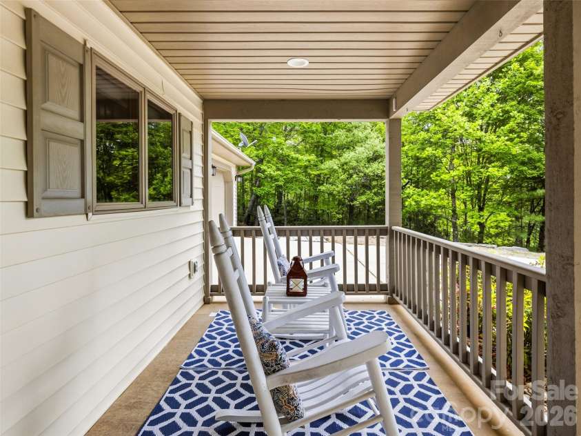 19 Doshia Lane, Fletcher, NC 28732.  MLS# CAR4376164, YatesRealty ID 17182. 