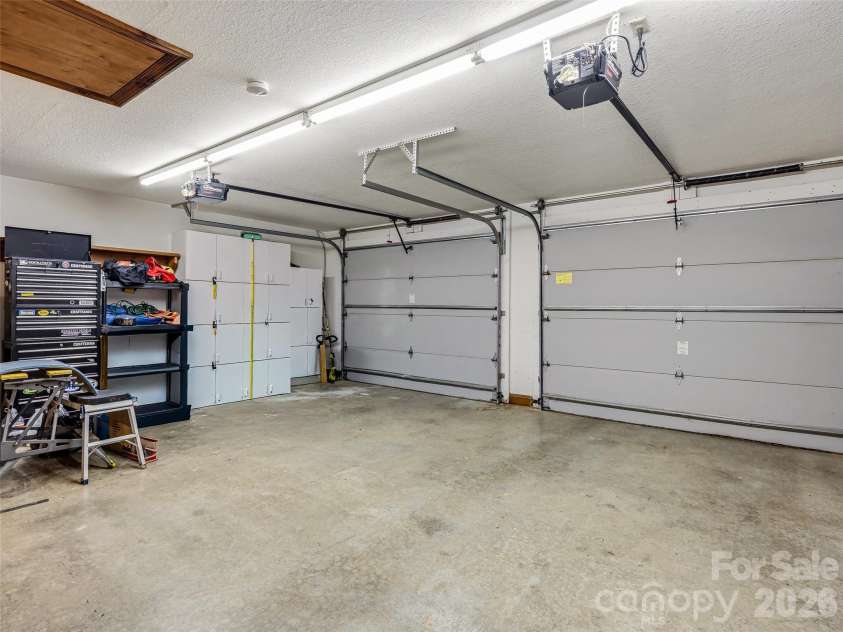 19 Doshia Lane, Fletcher, NC 28732.  MLS# CAR4376164, YatesRealty ID 17182. 