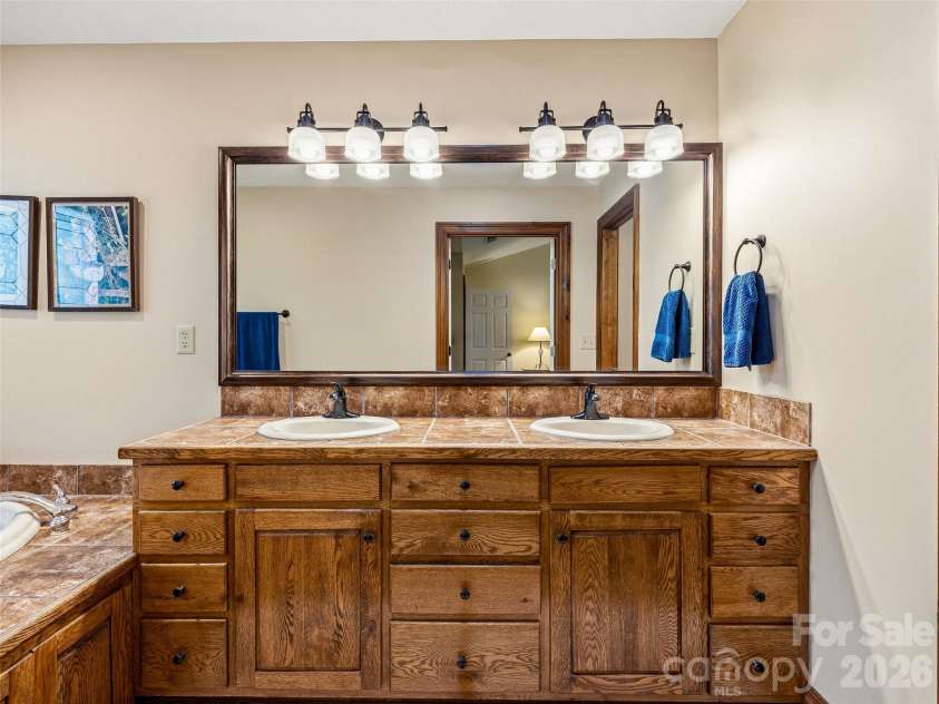 19 Doshia Lane, Fletcher, NC 28732.  MLS# CAR4376164, YatesRealty ID 17182. 