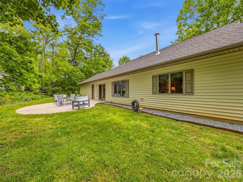 19 Doshia Lane, Fletcher, NC 28732.  MLS# CAR4376164, YatesRealty ID 17182. 